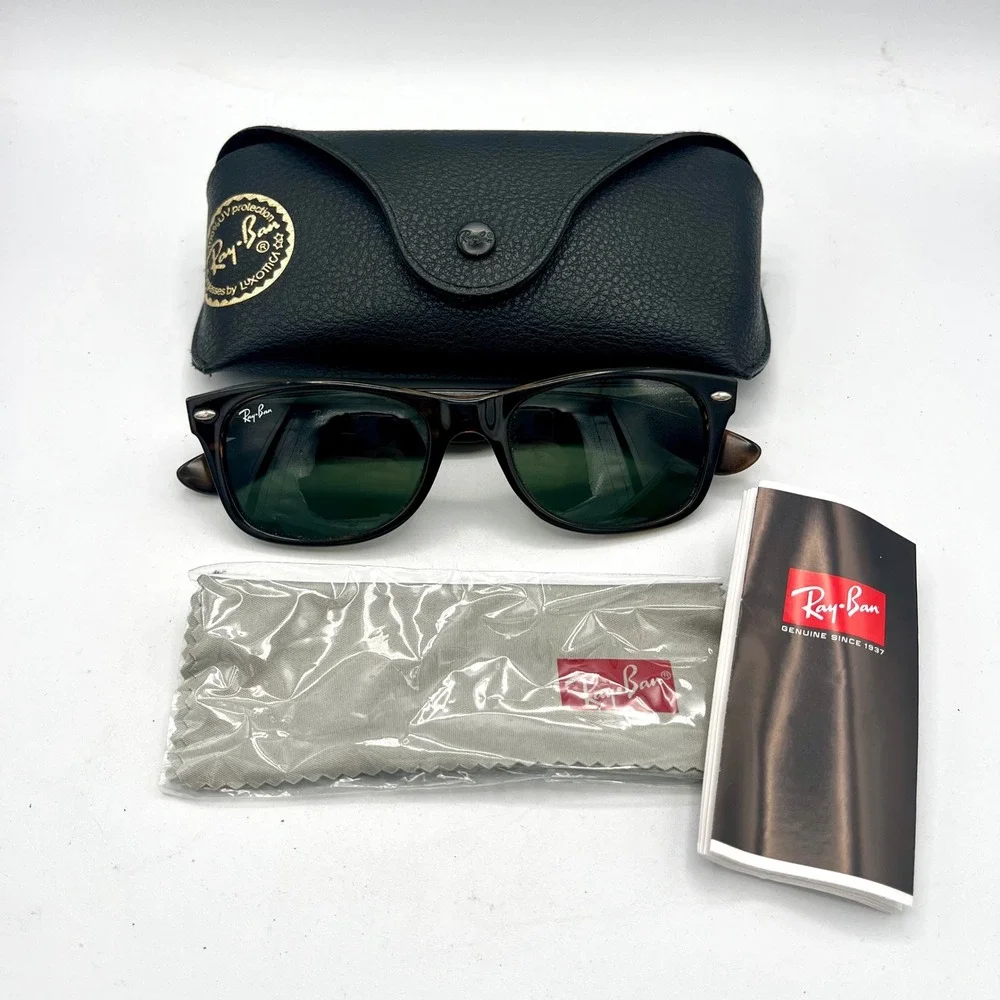Ray-Ban RB2132 New Wayfarer Sunglasses Tortoise Shell 902 52-18 3N Italy